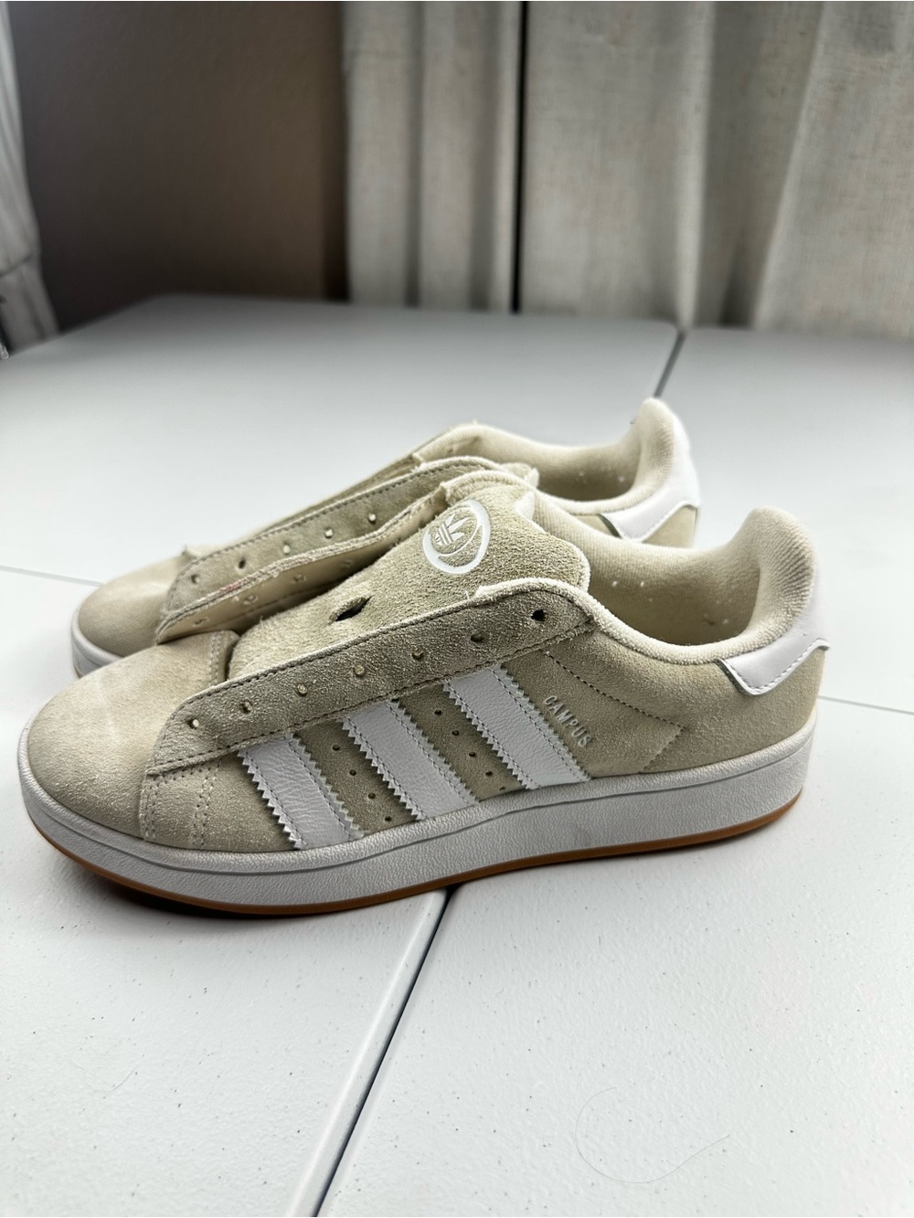 adidas men’s Campus Beige and White Suede Sneakers